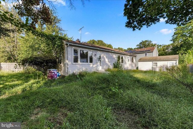 26 ASH RD, Wallingford, PA 19086
