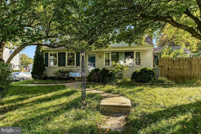 26 ASH RD, Wallingford, PA 19086