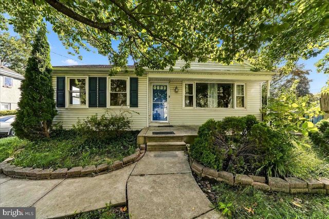 26 ASH RD, Wallingford, PA 19086