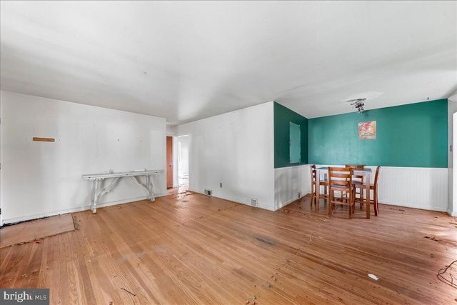 26 ASH RD, Wallingford, PA 19086