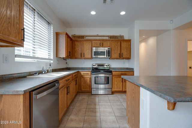 2557 W BISBEE Way, Phoenix, AZ 85086
