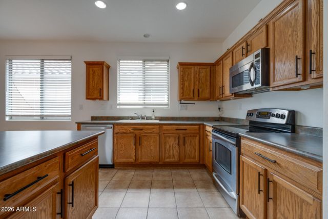 2557 W BISBEE Way, Phoenix, AZ 85086