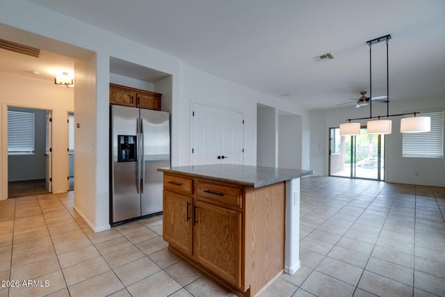 2557 W BISBEE Way, Phoenix, AZ 85086