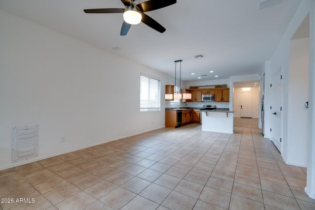 2557 W BISBEE Way, Phoenix, AZ 85086