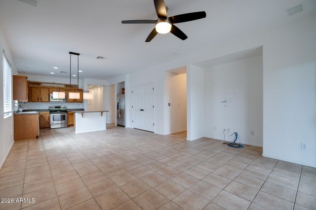 2557 W BISBEE Way, Phoenix, AZ 85086
