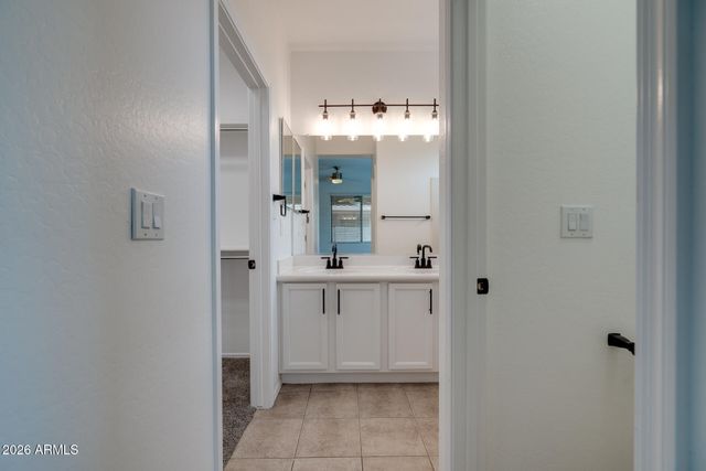 2557 W BISBEE Way, Phoenix, AZ 85086