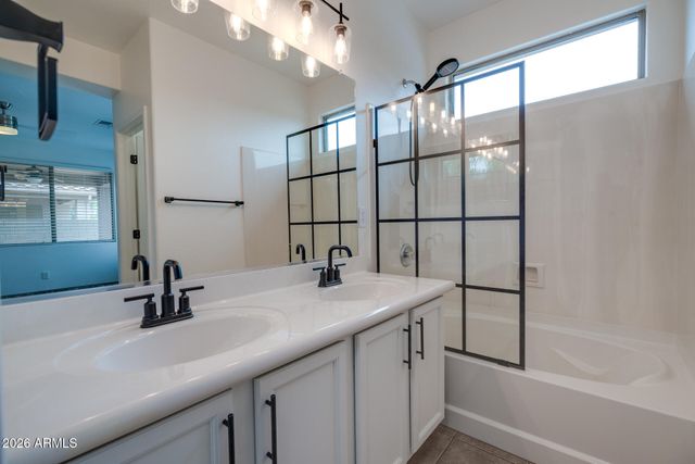 2557 W BISBEE Way, Phoenix, AZ 85086