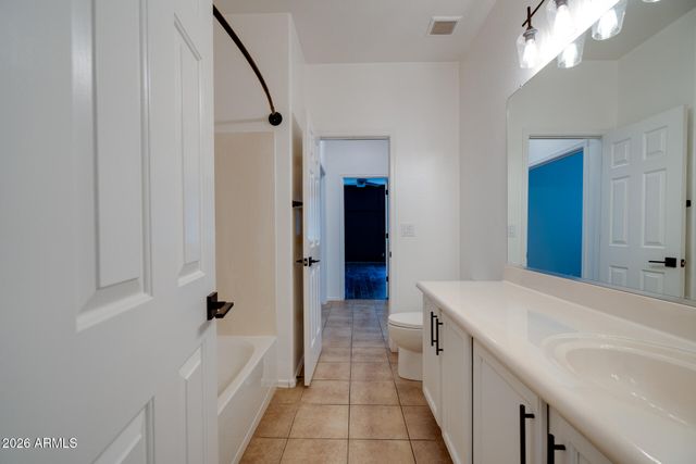 2557 W BISBEE Way, Phoenix, AZ 85086