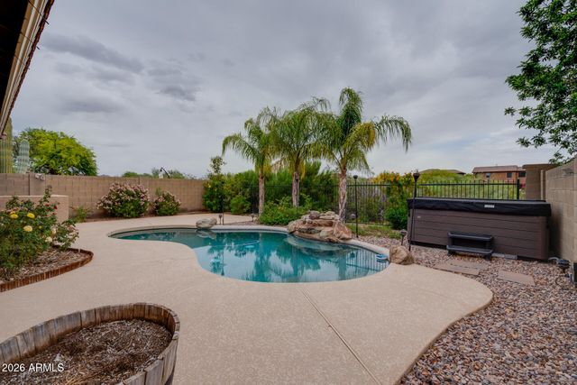 2557 W BISBEE Way, Phoenix, AZ 85086