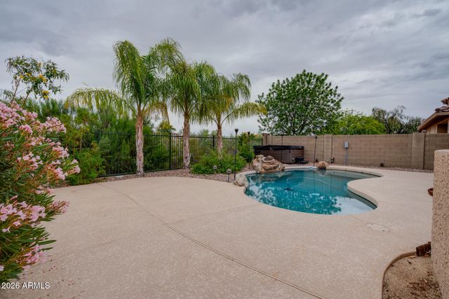 2557 W BISBEE Way, Phoenix, AZ 85086