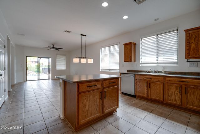 2557 W BISBEE Way, Phoenix, AZ 85086