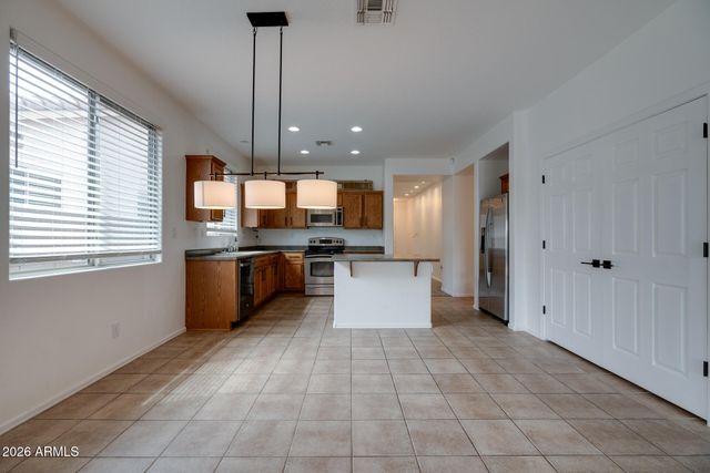 2557 W BISBEE Way, Phoenix, AZ 85086