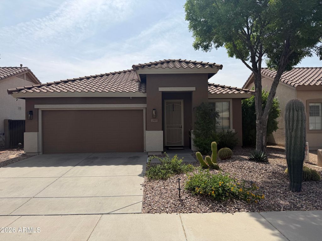 2557 W BISBEE Way, Phoenix, AZ 85086