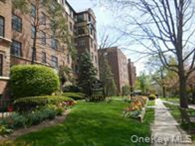 292 Main Street 6H, White Plains, NY 10601
