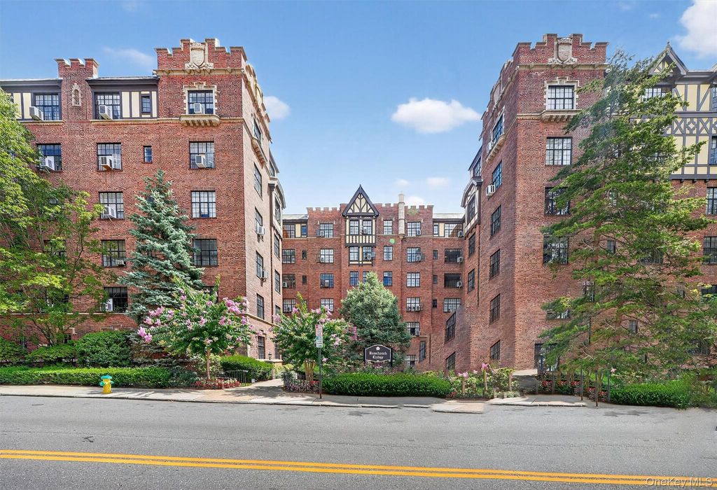 292 Main Street 6H, White Plains, NY 10601
