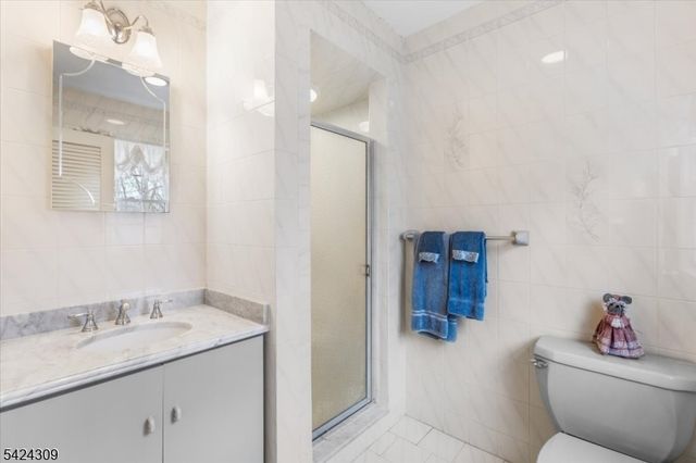 58 Andover Rd, Sparta Twp., NJ 07871