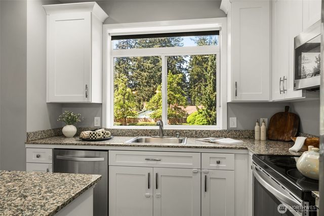 15009 Westminster Way N, Seattle, WA 98133
