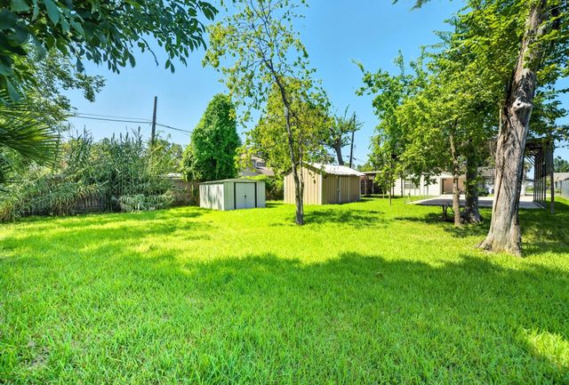 8527 Ridgepoint Drive, Houston, TX 77055