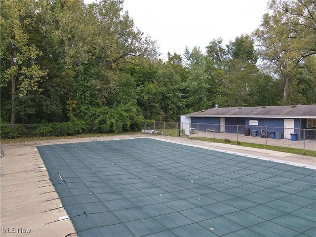 29408 Stewart Drive, North Olmsted, OH 44070