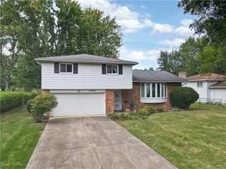 29408 Stewart Drive, North Olmsted, OH 44070