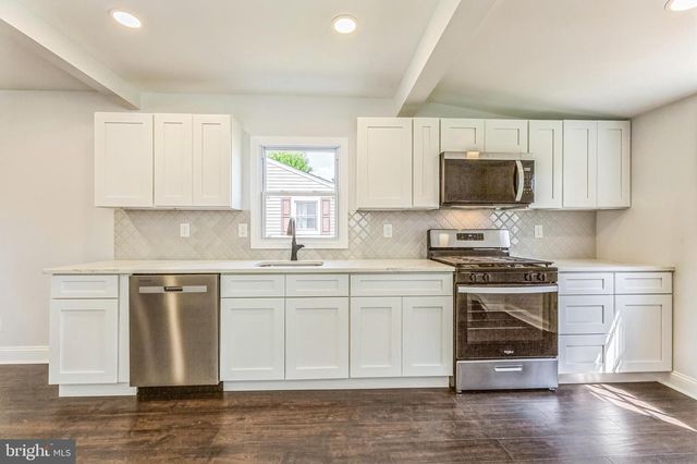 707 MOORES LN, New Castle, DE 19720