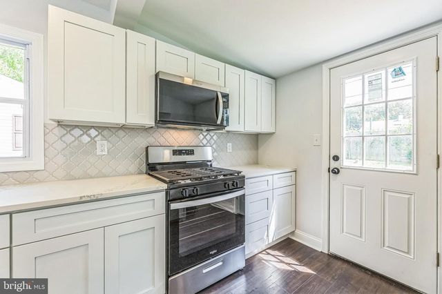 707 MOORES LN, New Castle, DE 19720
