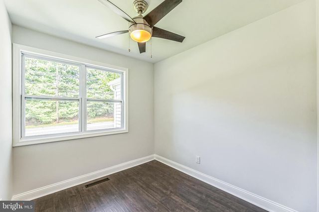 707 MOORES LN, New Castle, DE 19720