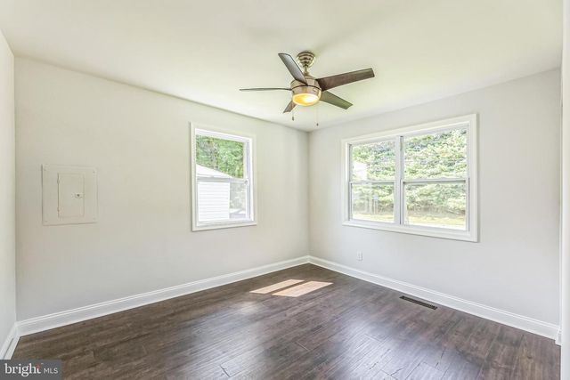 707 MOORES LN, New Castle, DE 19720