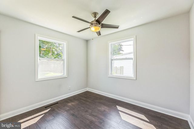 707 MOORES LN, New Castle, DE 19720