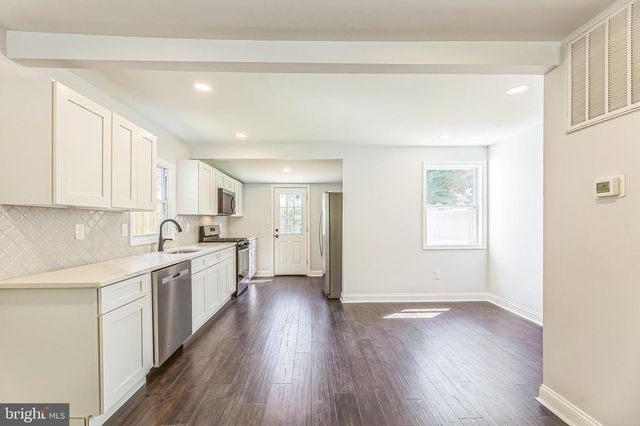 707 MOORES LN, New Castle, DE 19720