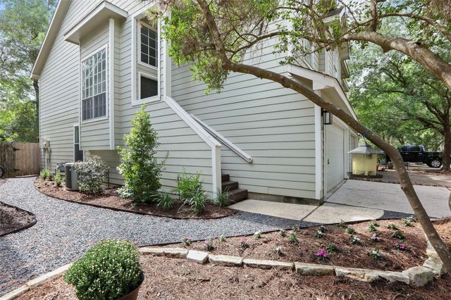 134 S Walden Elms Circle, The Woodlands, TX 77382