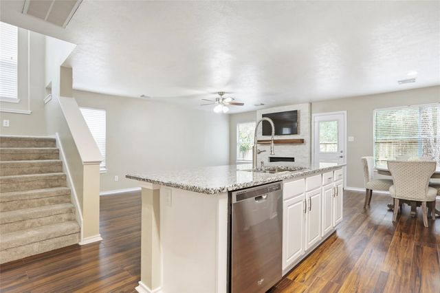 134 S Walden Elms Circle, The Woodlands, TX 77382