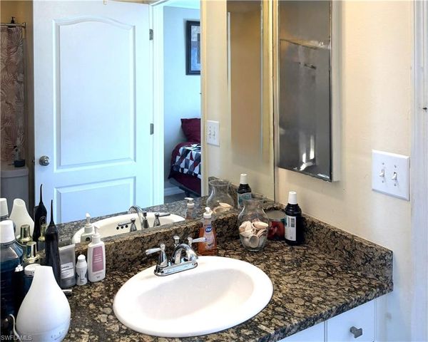 2834 NW 7th ST, Cape Coral, FL 33993