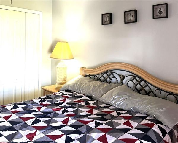 2834 NW 7th ST, Cape Coral, FL 33993