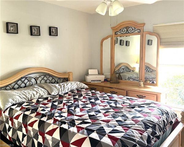 2834 NW 7th ST, Cape Coral, FL 33993