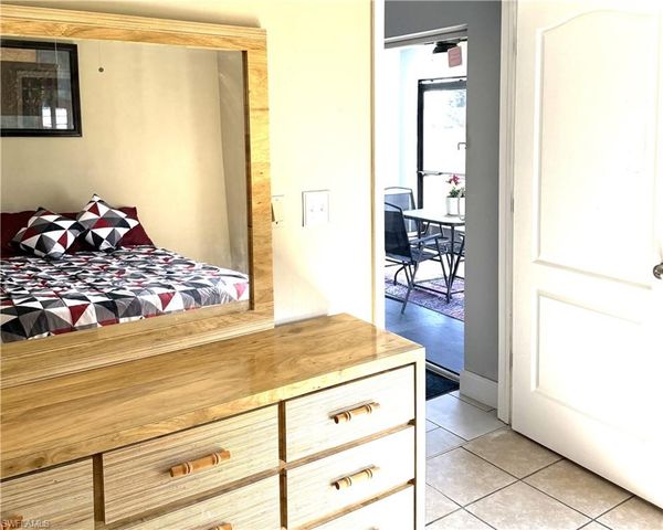 2834 NW 7th ST, Cape Coral, FL 33993