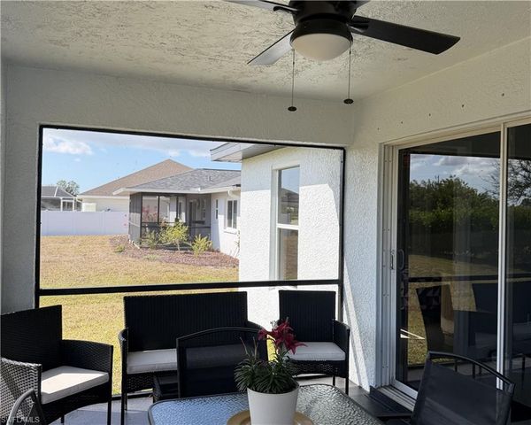 2834 NW 7th ST, Cape Coral, FL 33993