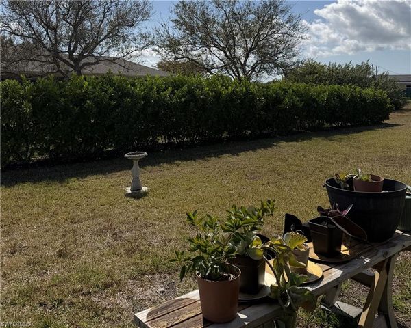 2834 NW 7th ST, Cape Coral, FL 33993
