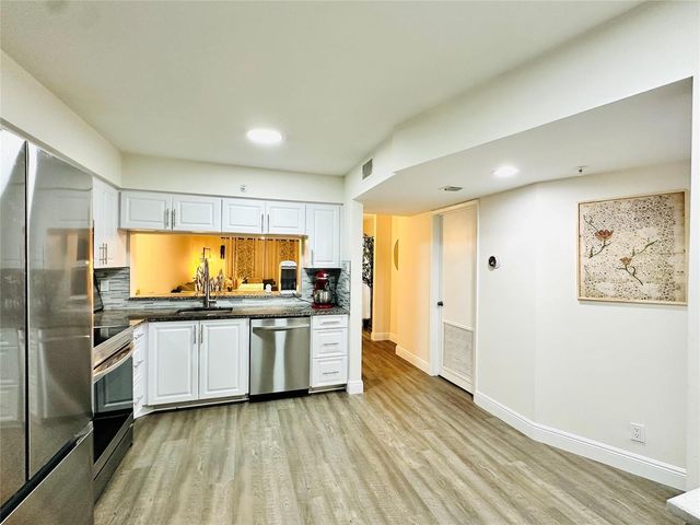 2200 S Cypress Bend Drive 802, Pompano Beach, FL 33069