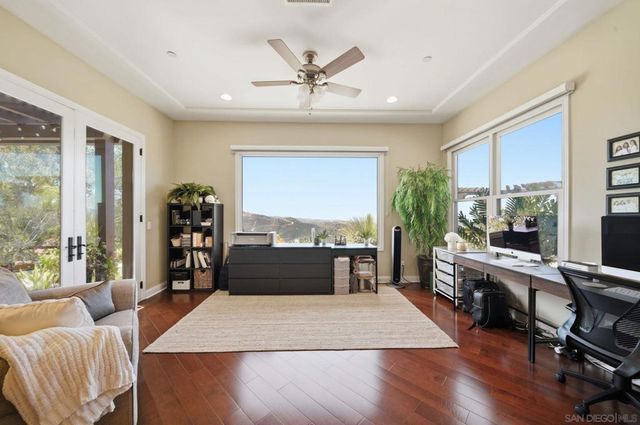 9572 Welk View Dr, Escondido, CA 92026