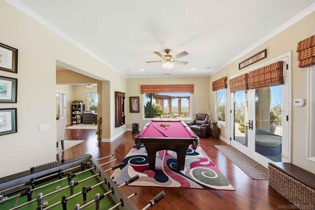 9572 Welk View Dr, Escondido, CA 92026