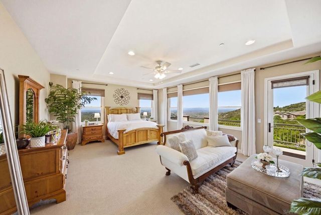 9572 Welk View Dr, Escondido, CA 92026