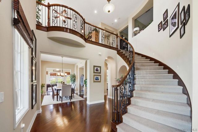 9572 Welk View Dr, Escondido, CA 92026