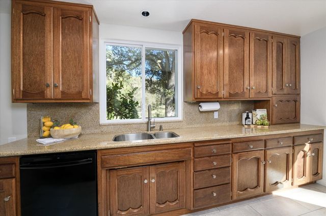 3449 N Shingle Rd, Shingle Springs, CA 95682