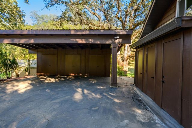 3449 N Shingle Rd, Shingle Springs, CA 95682