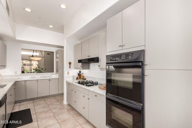 8324 E CACTUS WREN Road, Scottsdale, AZ 85250