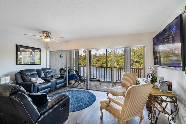 1537 E Hillsboro Boulevard 243, Deerfield Beach, FL 33441