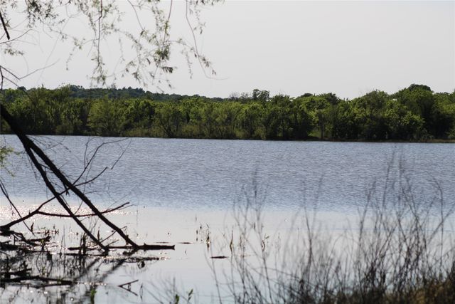 2077 A Shawver Road, Perrin, TX 76486