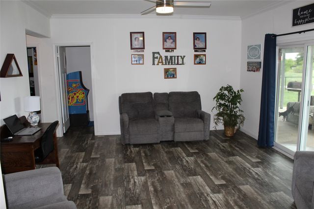 2077 A Shawver Road, Perrin, TX 76486