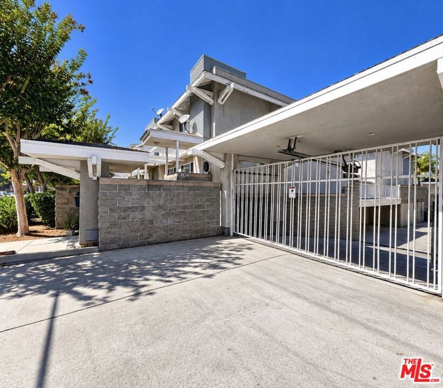 627 W Regent Street, Inglewood, CA 90301 — photo 3